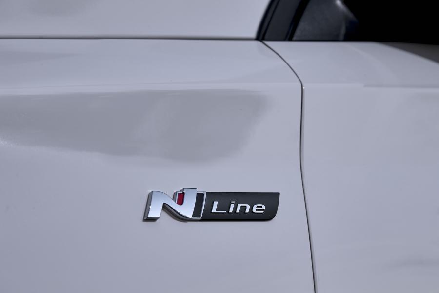Логотип Hyundai i30 Fastback N Line 2018 года  (WW) (фото 16 из 35)